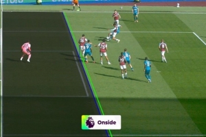 星空体育-英超官方晒伯恩茅斯球员埃瓦尼尔森进球VAR划线图，确认进球有效