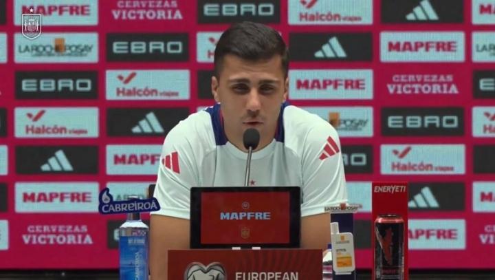 罗德里谈金球奖：希望亚马尔佩德里拿，但竞技上是登贝莱维蒂尼亚