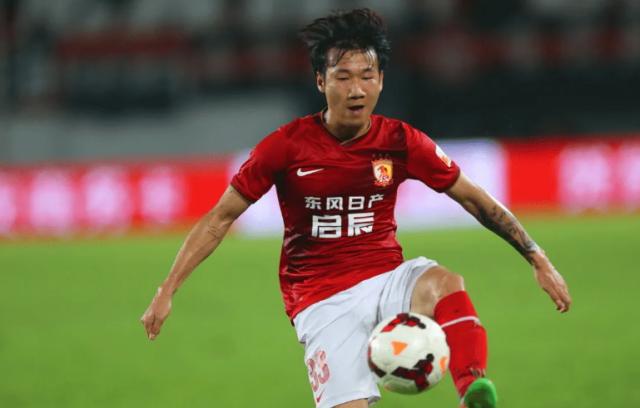 星空体育-1758天！荣昊再披广州队战袍 精彩助攻宣告回归