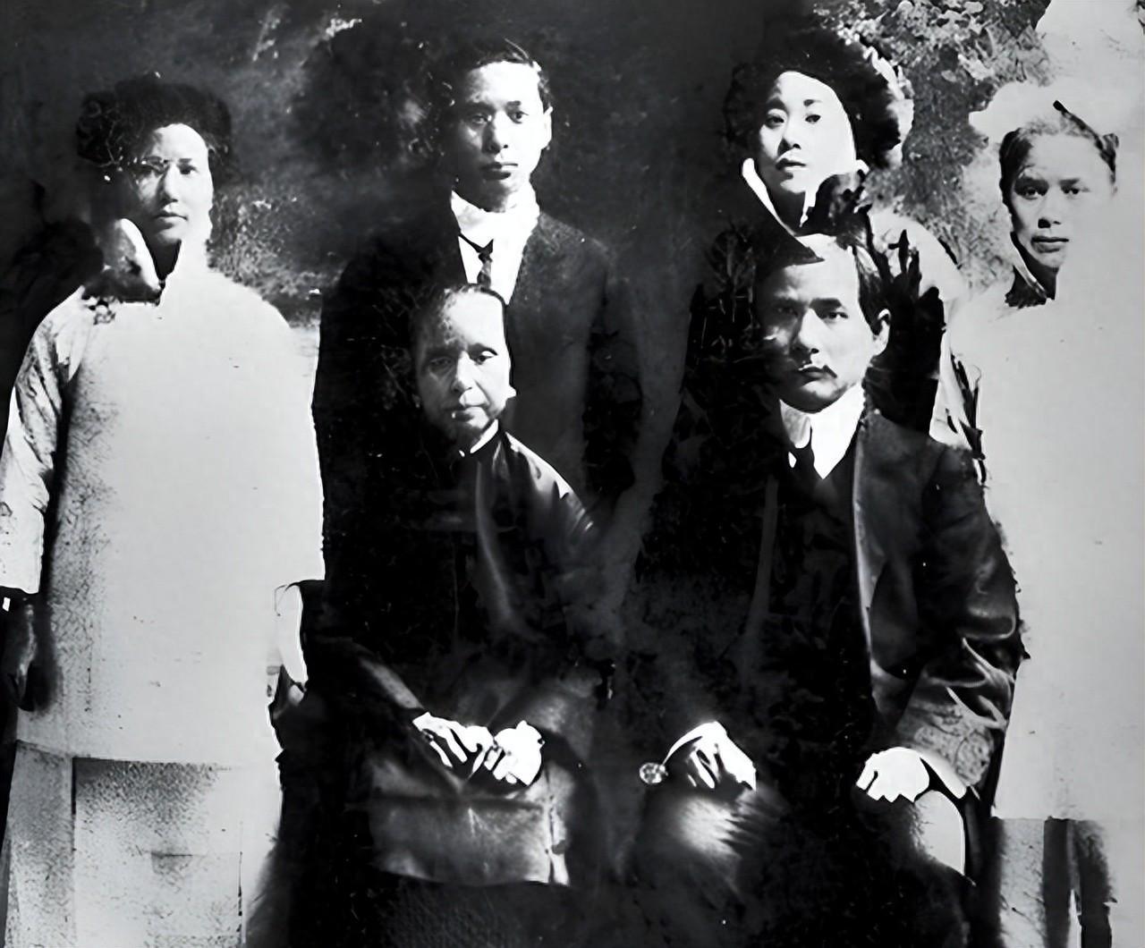 星空体育-1910年,孙中山原配和三个孩子合影,容貌憔悴,命运坎坷!